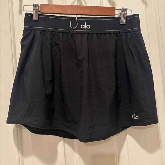 ALO Yoga Black Circle Skirt med - Picture 5 of 7